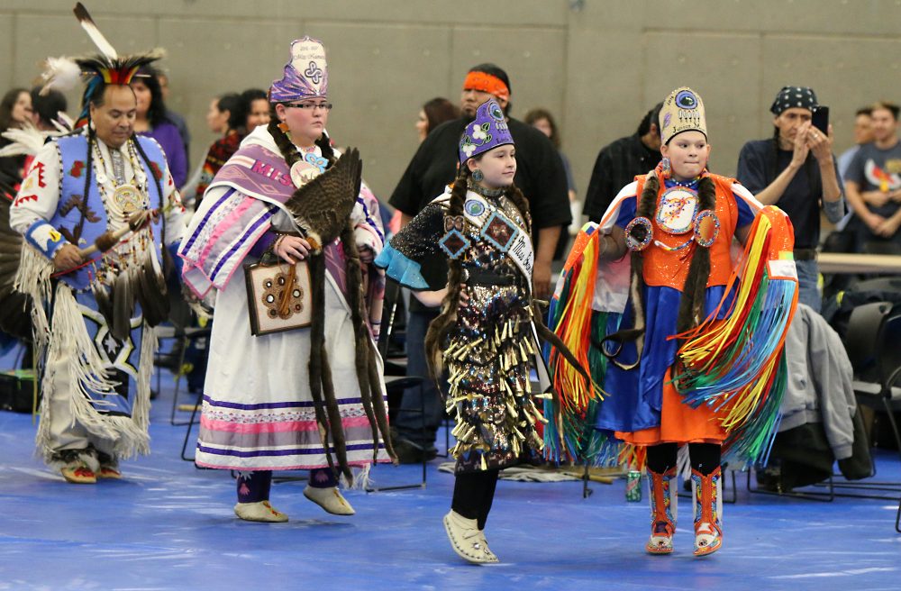 powwow dance girls.
