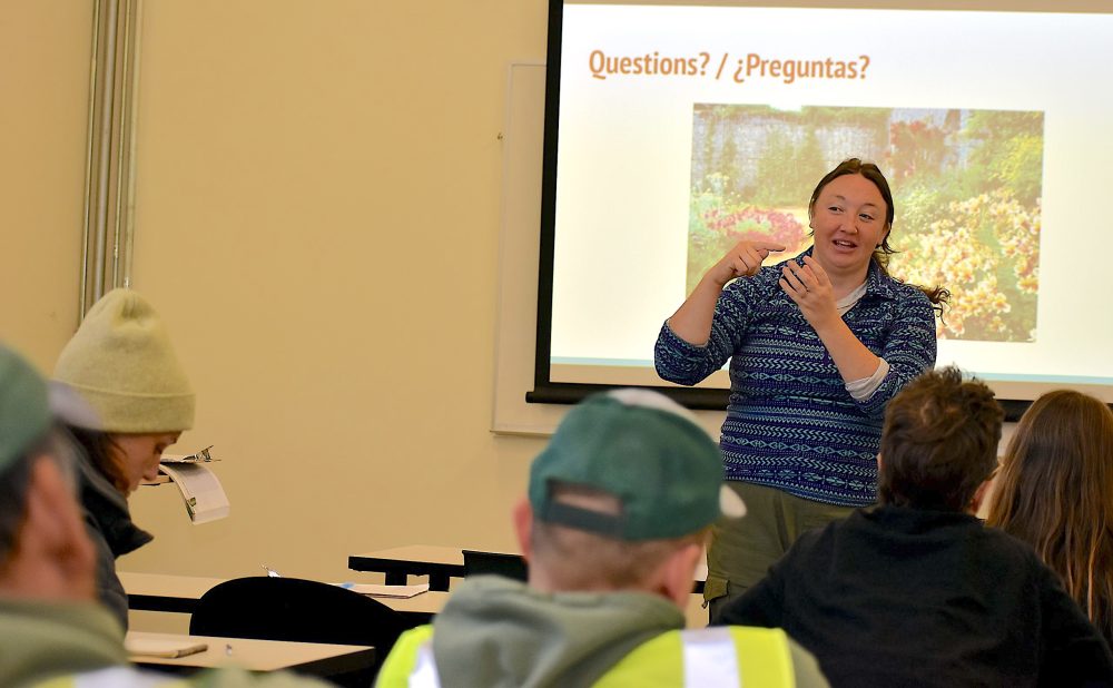 Rachel Munzig’s bilingual landscaping courses are designed to break down cultural barriers.